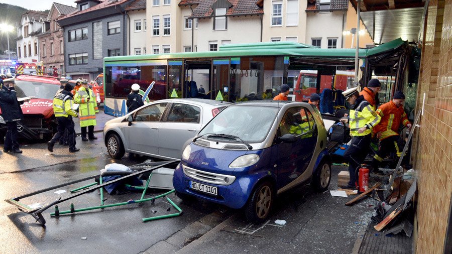 48 injured as school bus rams into building in Eberbach, Germany (PHOTOS)