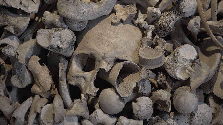 Bones of contention: Human skulls as art dig up Canary Islands controversy (VIDEO)