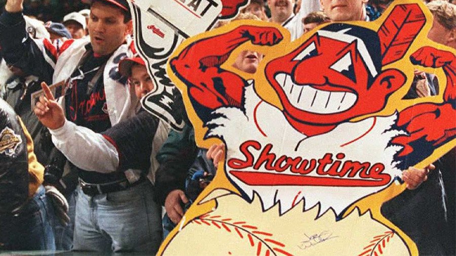 CLEVELAND INDIANS FANS REACT TO CHIEF WAHOO LOGO BAN! 