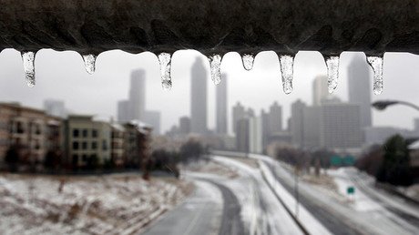 15k New Yorkers lose heat, airports close amid ‘very serious storm’