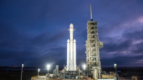 SpaceX posts stunning footage of Falcon Heavy on Florida launchpad