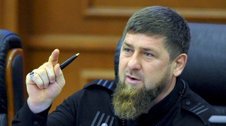 Kadyrov’s bench-press challenge: Chechen leader pumps iron for presidential election