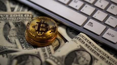 Bitcoin prices plummet as Facebook bans cryptocurrency ads