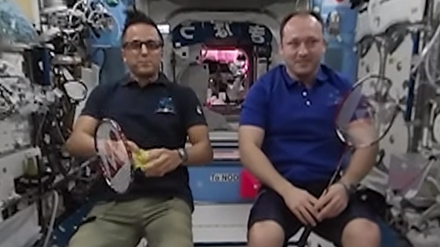Smashing: RT's 360 space video captures first-ever badminton tournament on ISS