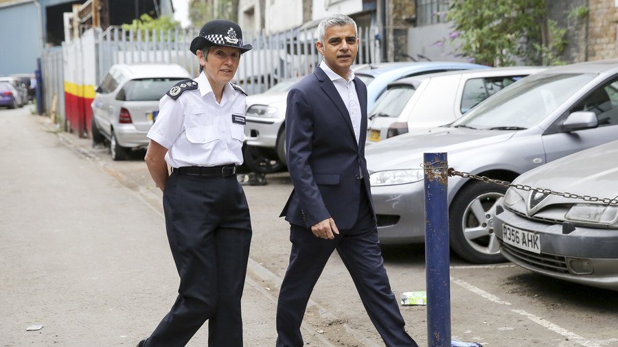 Knife crime epidemic: Theresa May slammed by Sadiq Khan for 'misleading information'