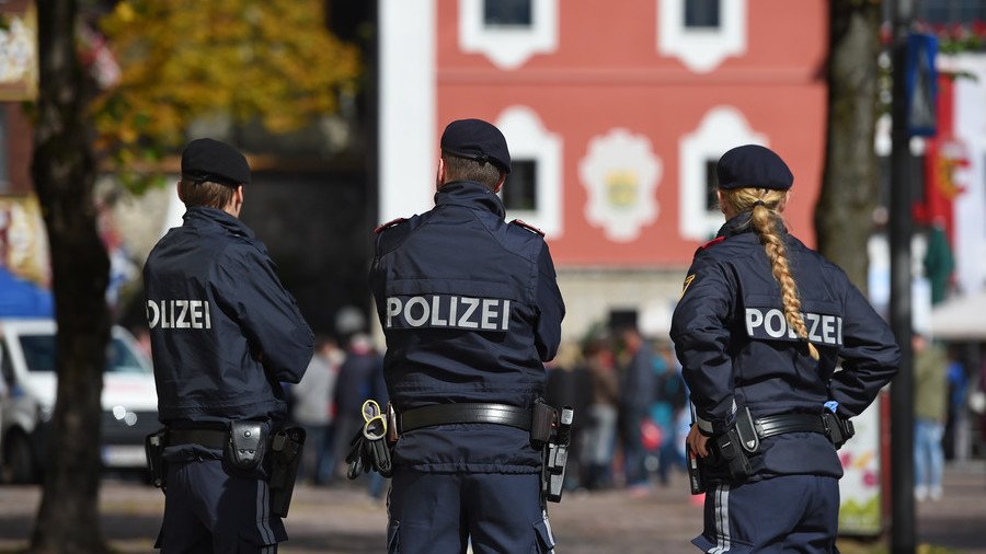 Austrian teens face trial over ‘jihadist plot to kill police officers’