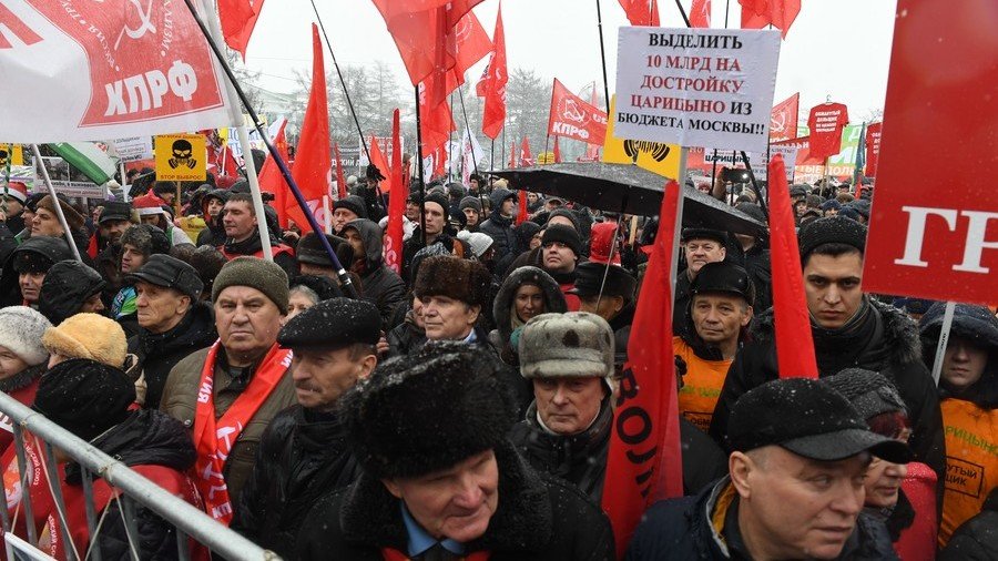 Communists propose confiscation of property to boost Russian economy