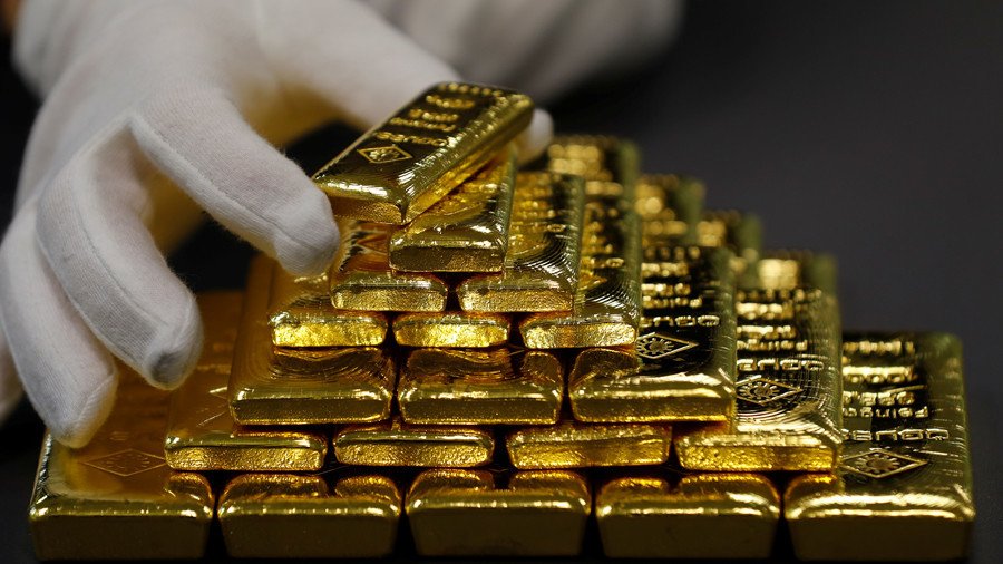 Plunging US dollar boosts gold’s safe-haven demand