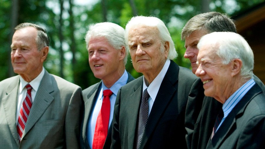 Evangelical preacher Billy Graham, who brought God to TV and US politics, dies at 99