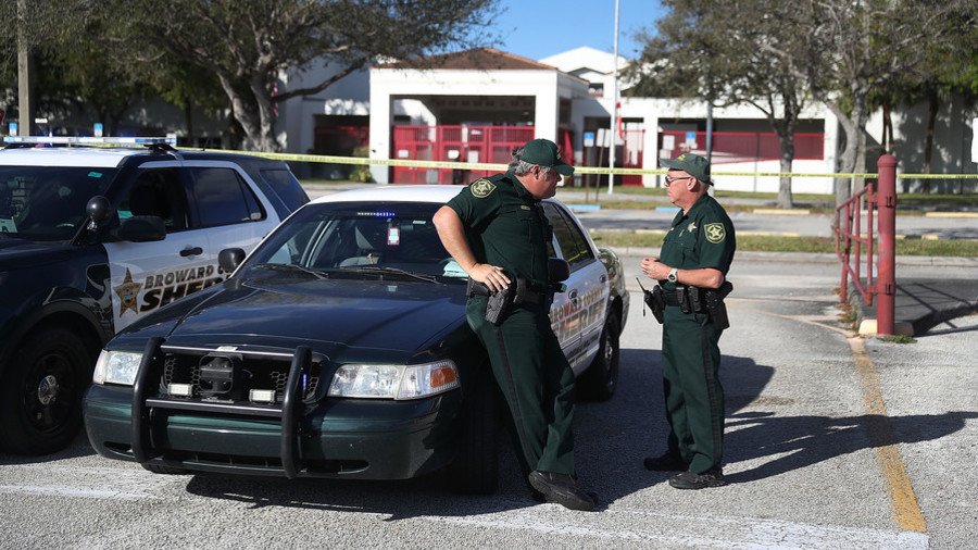 Florida police arrest teen after ‘online threats to kill students’