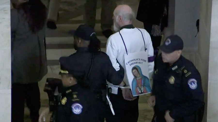 ‘Act of solidarity’: Catholic nuns & priests arrested on Capitol Hill in Dreamers protest 