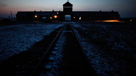 Polish ruling party leader calls on president to sign ‘misunderstood’ Holocaust-related bill