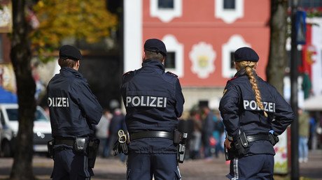 Manhunt in Vienna after 2 knife attacks leave several people critically injured