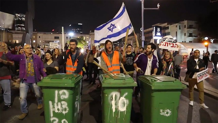 ‘Netanyahu is a disaster’: Protesters demand embattled Israeli PM's resignation (VIDEO)