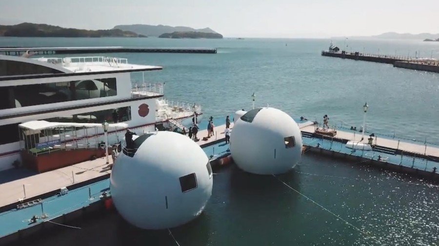 Tsunami-proof pods: Japan launches guest-saving floating hotel (VIDEO)