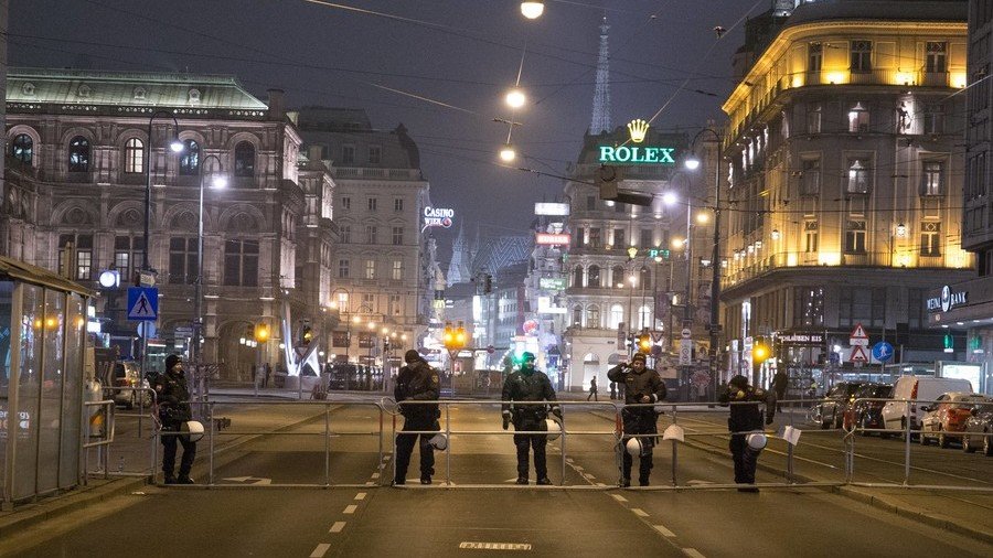 Manhunt in Vienna after 2 knife attacks leave several people critically injured