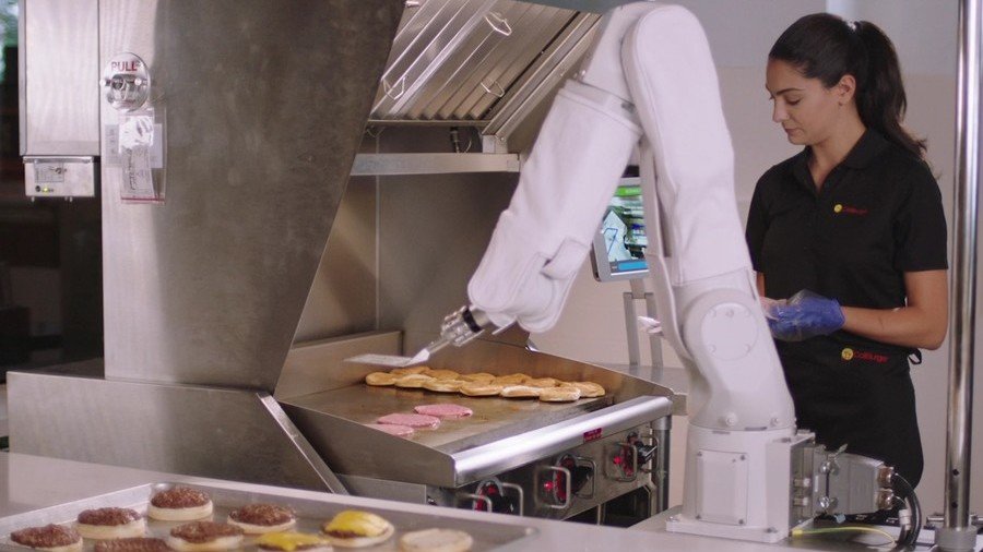 Burger flipping robot begins work at US fast food chain CaliBurger -  Verdict Food Service