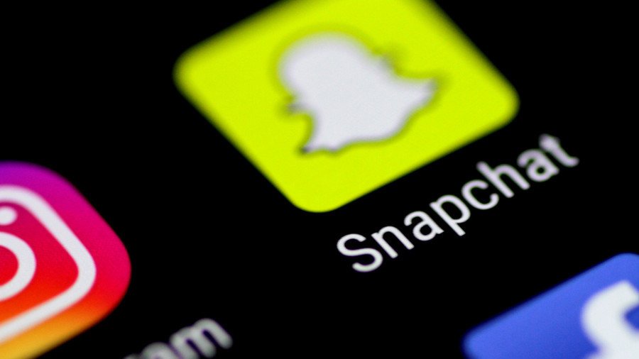 Instagram & Snapchat Have Removed The GIF's Temporarily Because Of A Racist  GIF – SimplyAmina