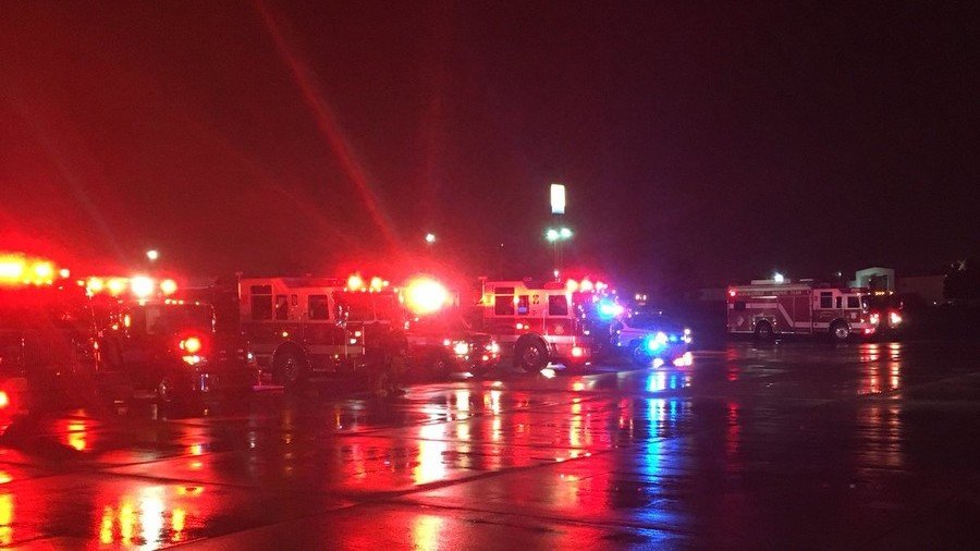 2 hospitalized as plane makes emergency landing in Albuquerque, reports of smoke in cabin