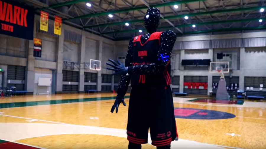 Nothin’ but net: Basketball robot beats pro players in shooting contest (VIDEO)