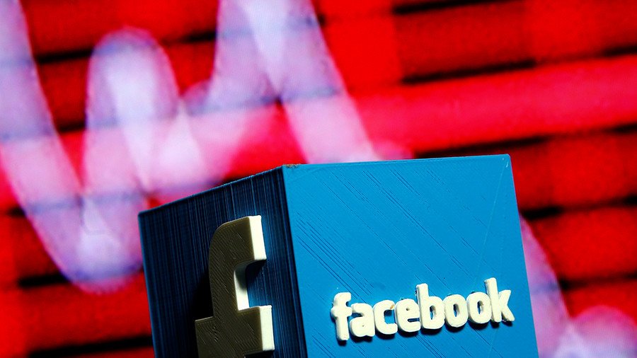 Facebook shares fall 5% on report of ‘systemic problems’ in data breach