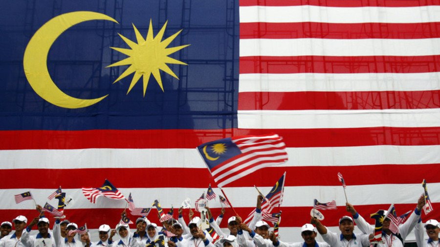 Discrimination complaint after Malaysian flag mistaken for ISIS banner