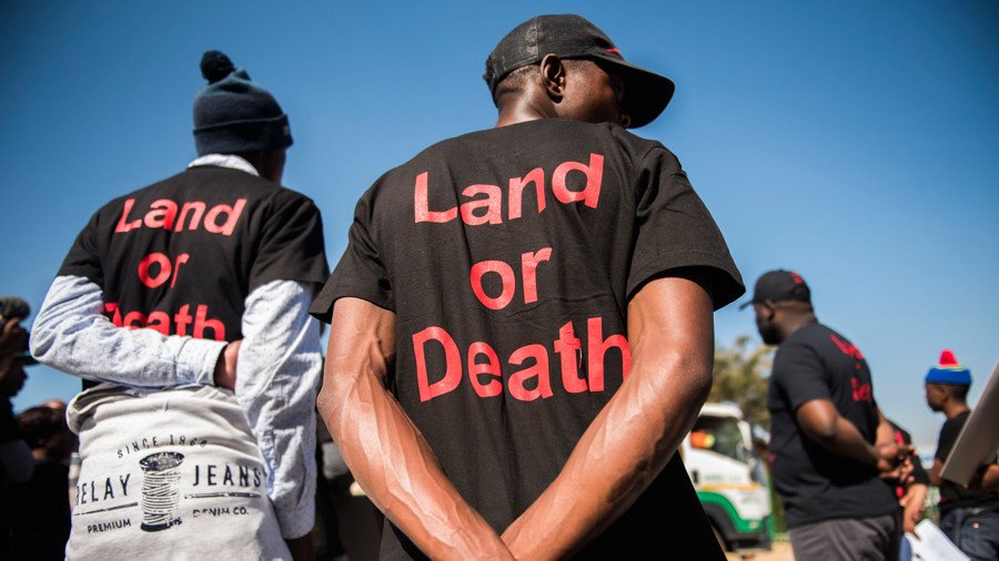 South Africa’s white farmers at risk of genocide Australian senator