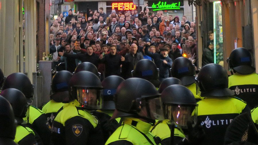 4 England football fans due in court after over 100 arrested for Amsterdam violence (VIDEO)