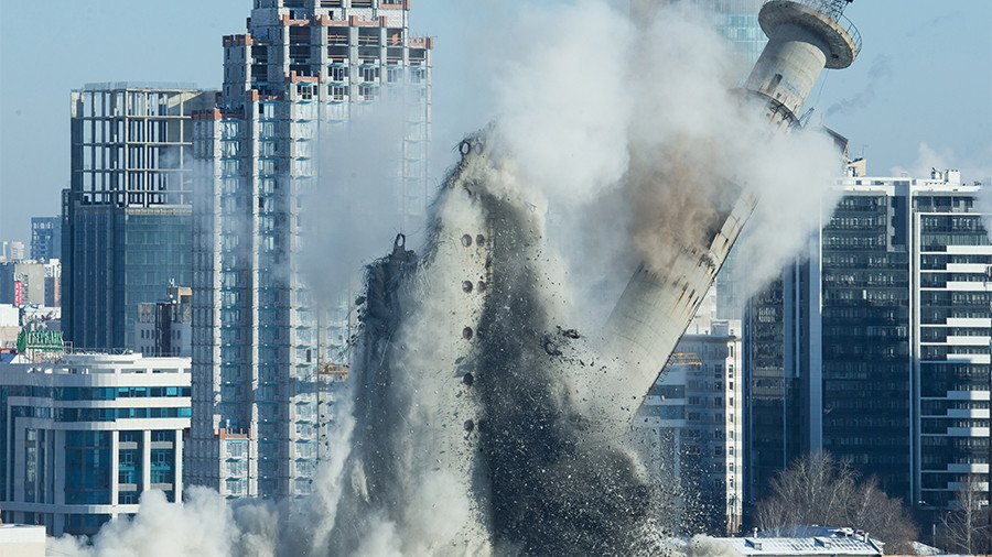 Ekaterinburg blows up 220ft Soviet TV tower in World Cup prep despite protests (VIDEO)