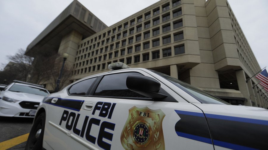 FBI agent charged over leaks to The Intercept – report