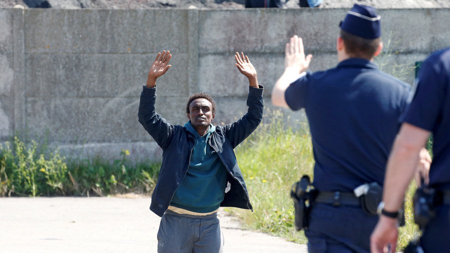 'We're not Macron's toilet': French anti-migrant raid outside Turin sparks fury in Italy