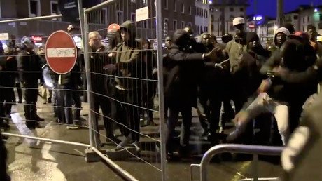 African immigrants protest violently in Florence after Senegalese vendor killed (VIDEO)