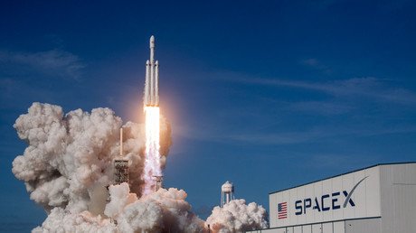 Musk promises 1st ‘up-and-down flight’ for SpaceX Mars rocket next year