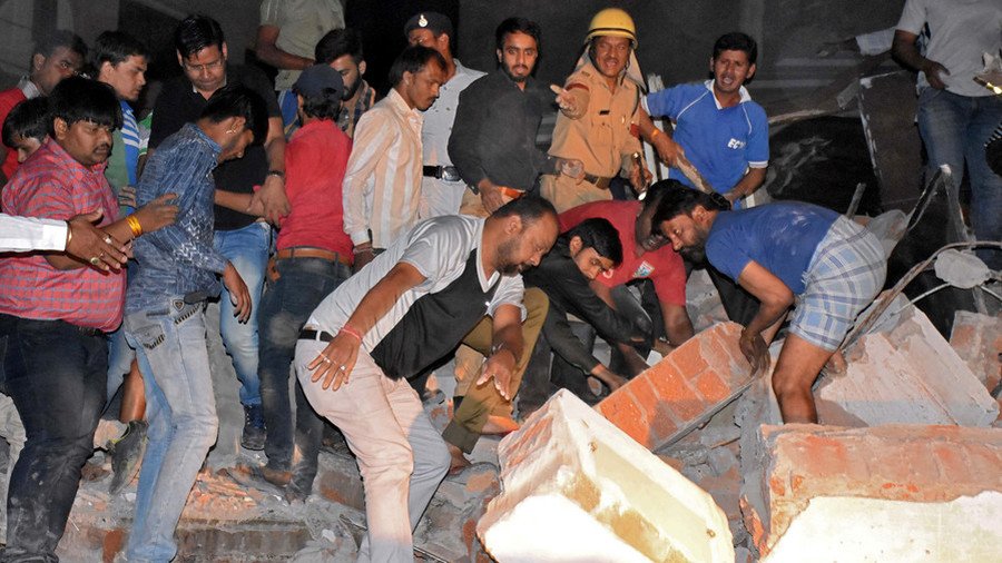 10 killed after car crash triggers Indian hotel collapse (PHOTOS)
