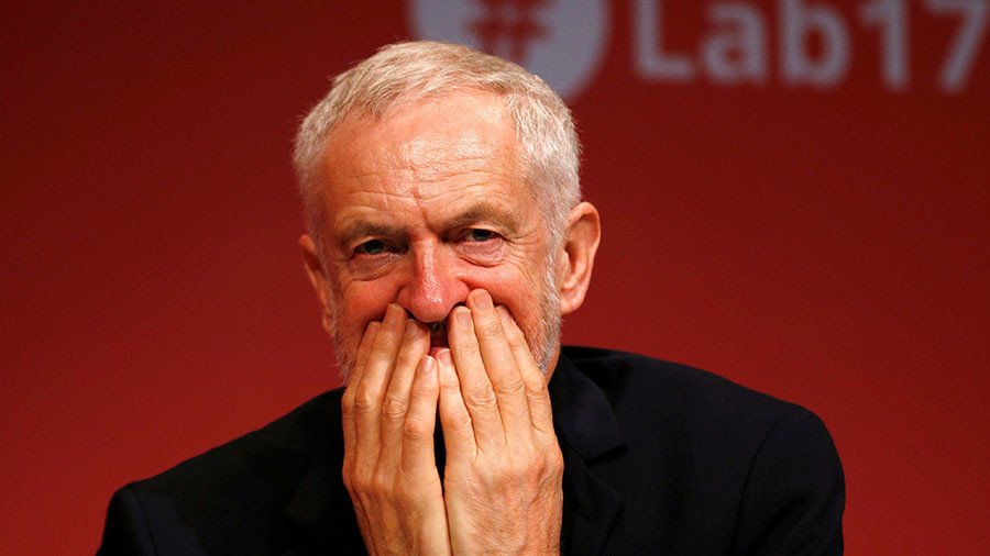 'Are there "right" Jews and "wrong" Jews?' Twitter rallies around Corbyn after Passover controversy