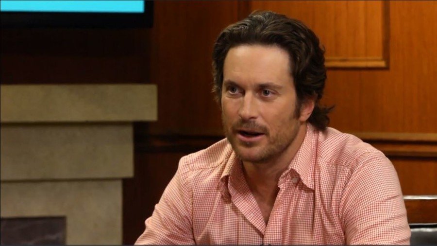 Oliver Hudson on ‘Splitting Up Together,’ Goldie & Kate, & his Instagram