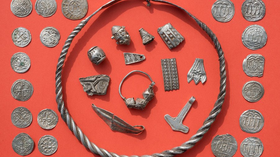 King Bluetooth treasure trove: Amateur archaeologist finds 1,000yo coins & jewels