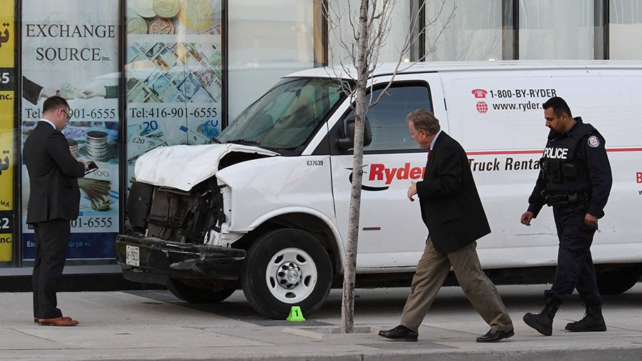 10 dead, 15 injured after van plows into pedestrians in Toronto (PHOTOS, VIDEOS)
