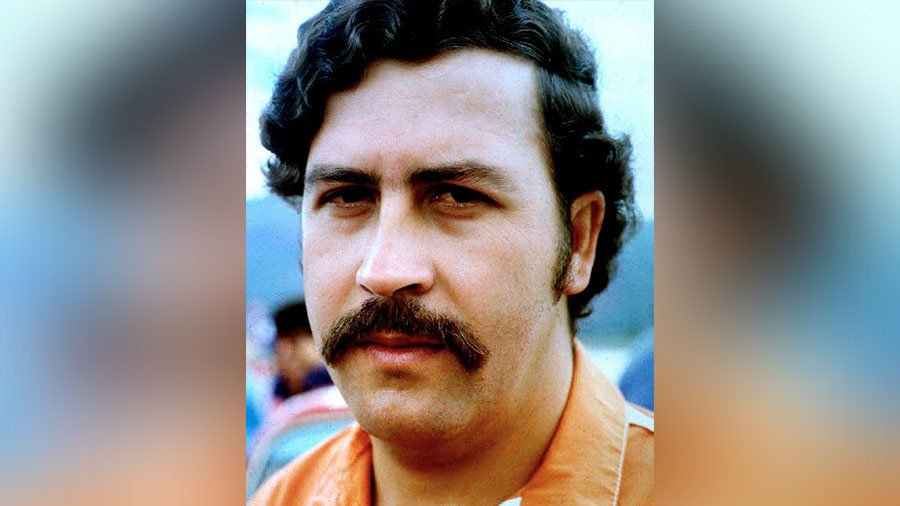 Bisexuality, drugs & raffling Swedes: TV star exposes Escobar cartel’s bizarre parties