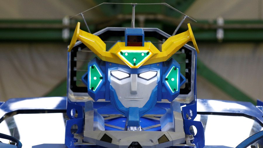 Transformer car/robot rolls out in Japan (VIDEOS)