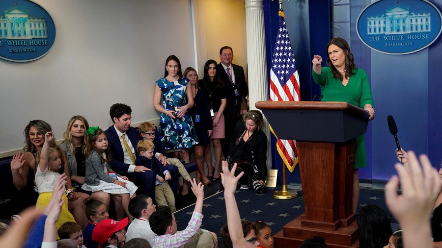 ‘Tough crowd’: Kids ask White House press secretary to justify Syria airstrikes (VIDEO)