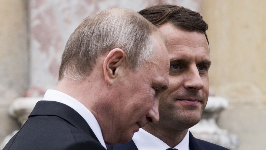 'En ligne avec Poutine!': Macron shares video of phone call with Russian leader about Iran