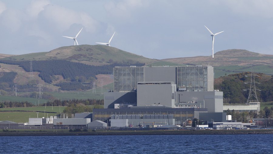 New, expanding cracks in nuclear reactor core delay restart of Scotland's oldest plant