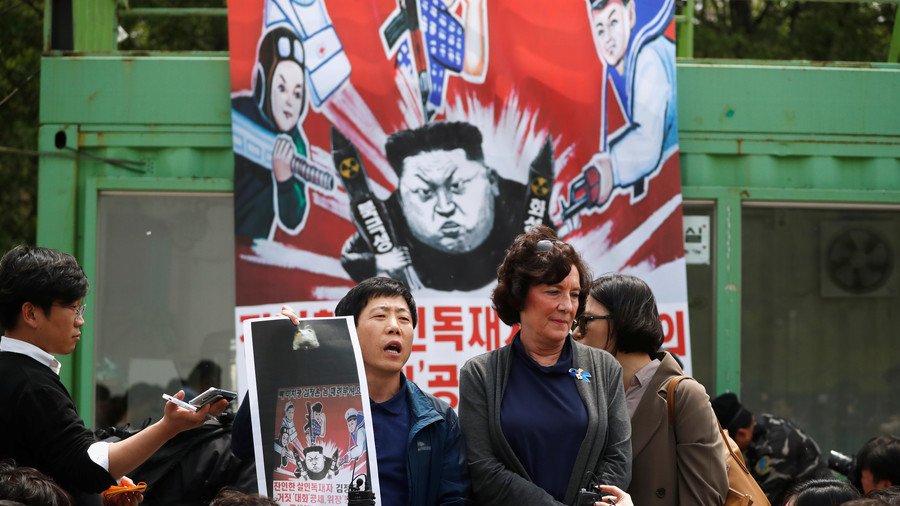 South Korea disrupts launch of defectors’ propaganda leaflets against Kim Jong-un (PHOTOS)