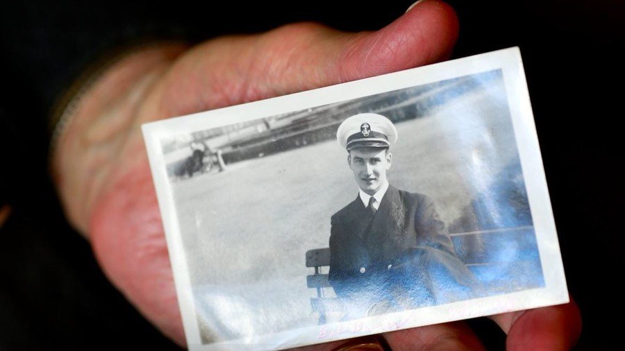 Never too late: 96yo WWII veteran graduates with degree seven decades after last class