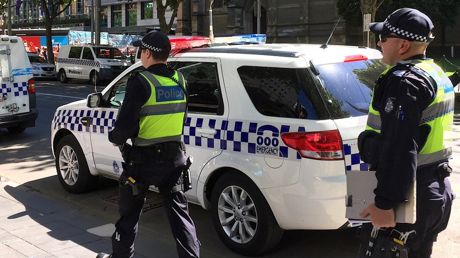 Popular street in Perth placed on lockdown after suspicious package found at mall