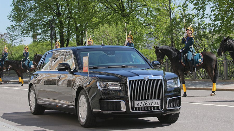 Putin rides in new, long-rumored state car at inauguration ceremony (VIDEO, PHOTO)