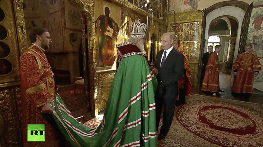 Putin blessed by Patriarch Kirill after being sworn in (VIDEO)