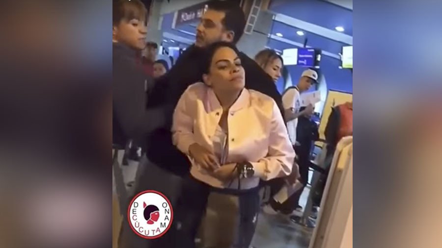 Brace for impact: Scorned woman attacks partner’s new lover at Colombian airport (VIDEO)