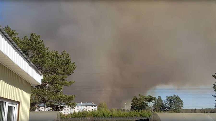 Wildfire causes ammunition explosions at former Russian military range (PHOTO, VIDEO)